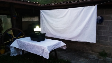 Trampas lumínicas para estudio de polillas.