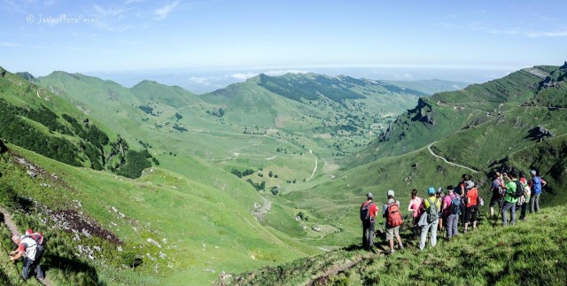 Efectos de la deforestación en las montañas del Miera. Vista desde el Puerto de Lunada. Autor Javier Maza